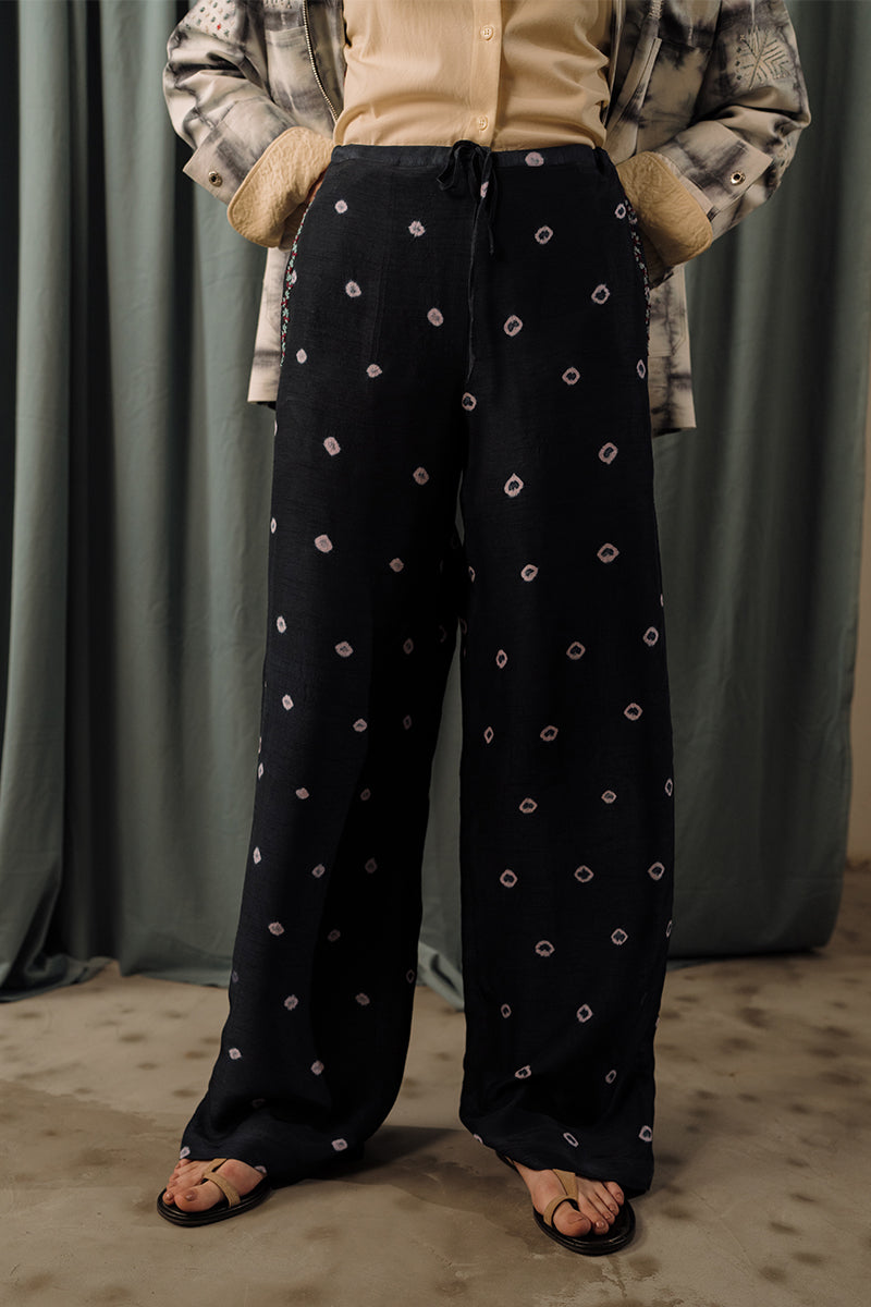 Trousers – AOMI